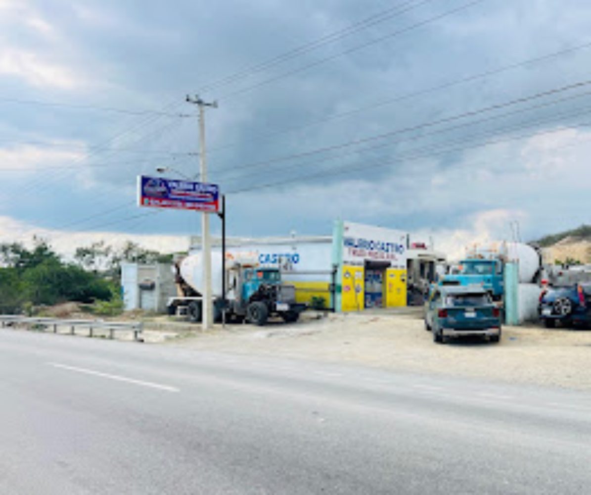 Vista de Valerio Castro Truck Piezas desde la carretera